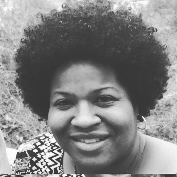 Meet your Posher, Lisa - Picture 2 of 2